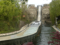 chessington4 Chessing World of Adventure log plume