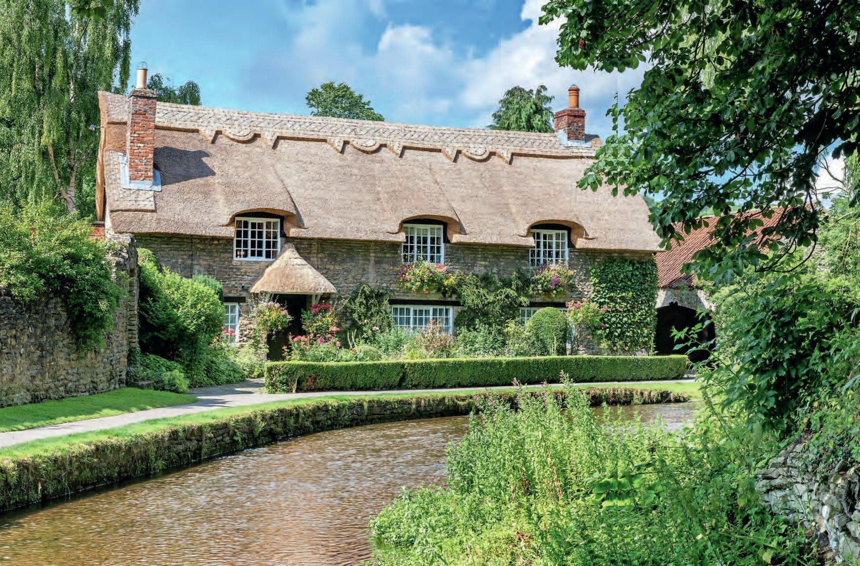 Sykes vs HolidayCottages.co.uk — Which is Better?