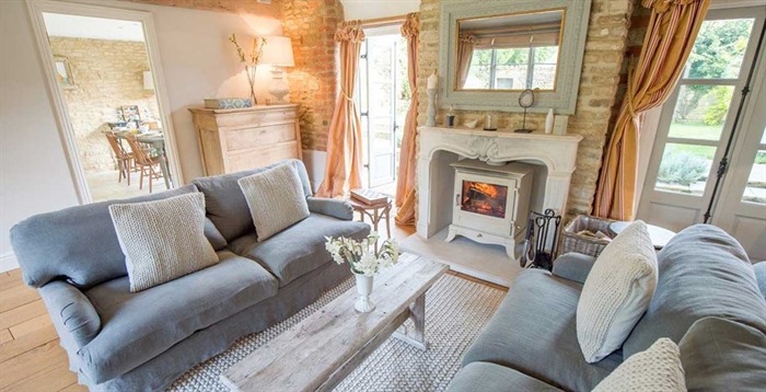 Comparing UK holiday cottage agencies