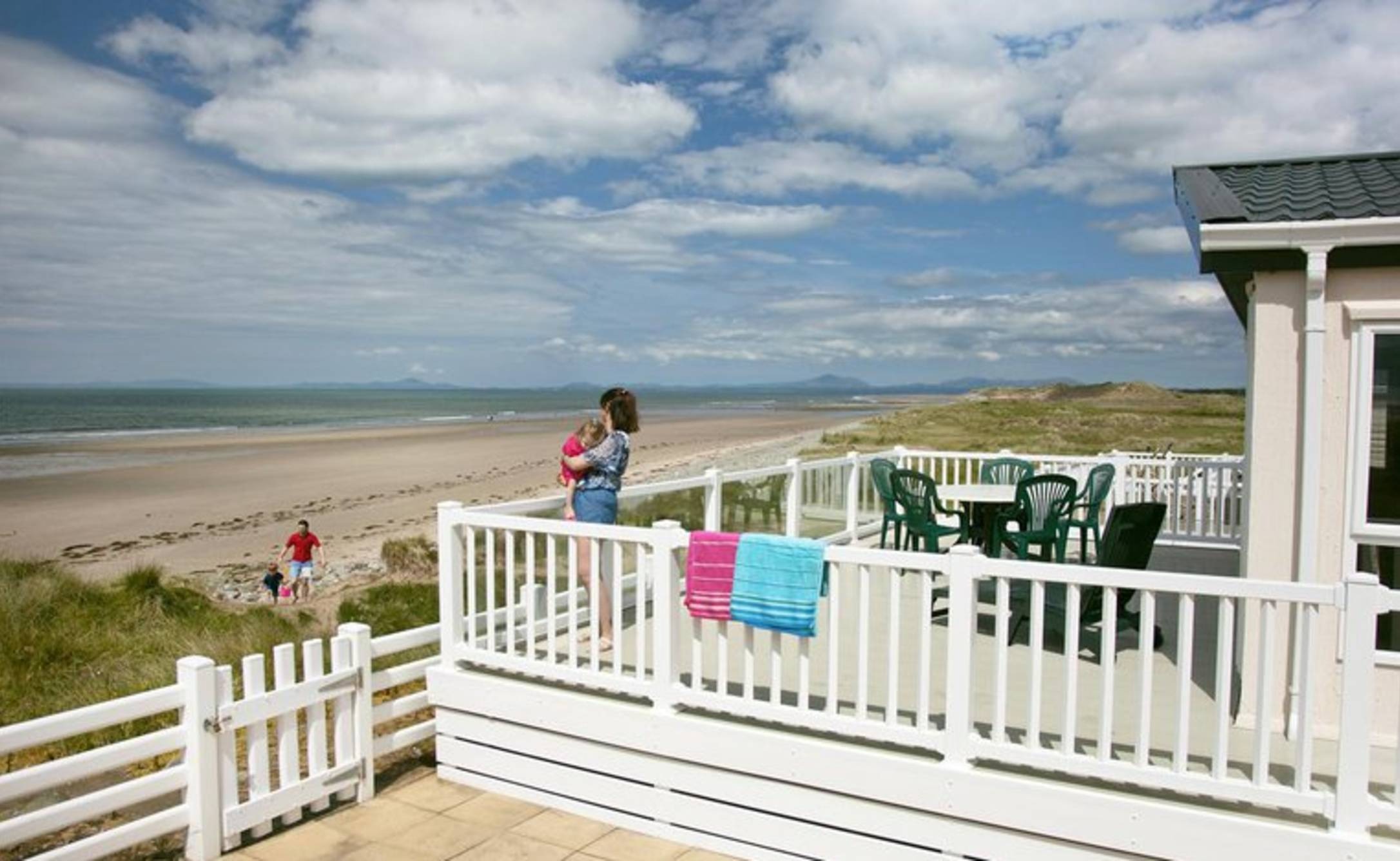 Away Resorts last minute holiday park breaks