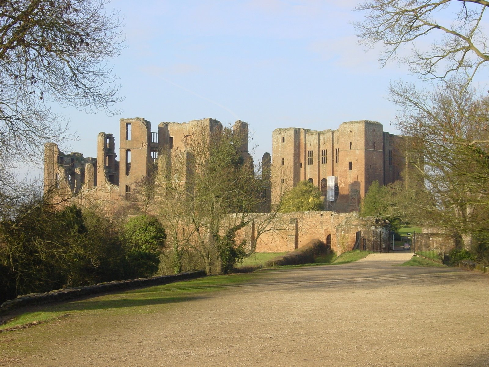 Kenilworth Castle & Elizabethan Garden