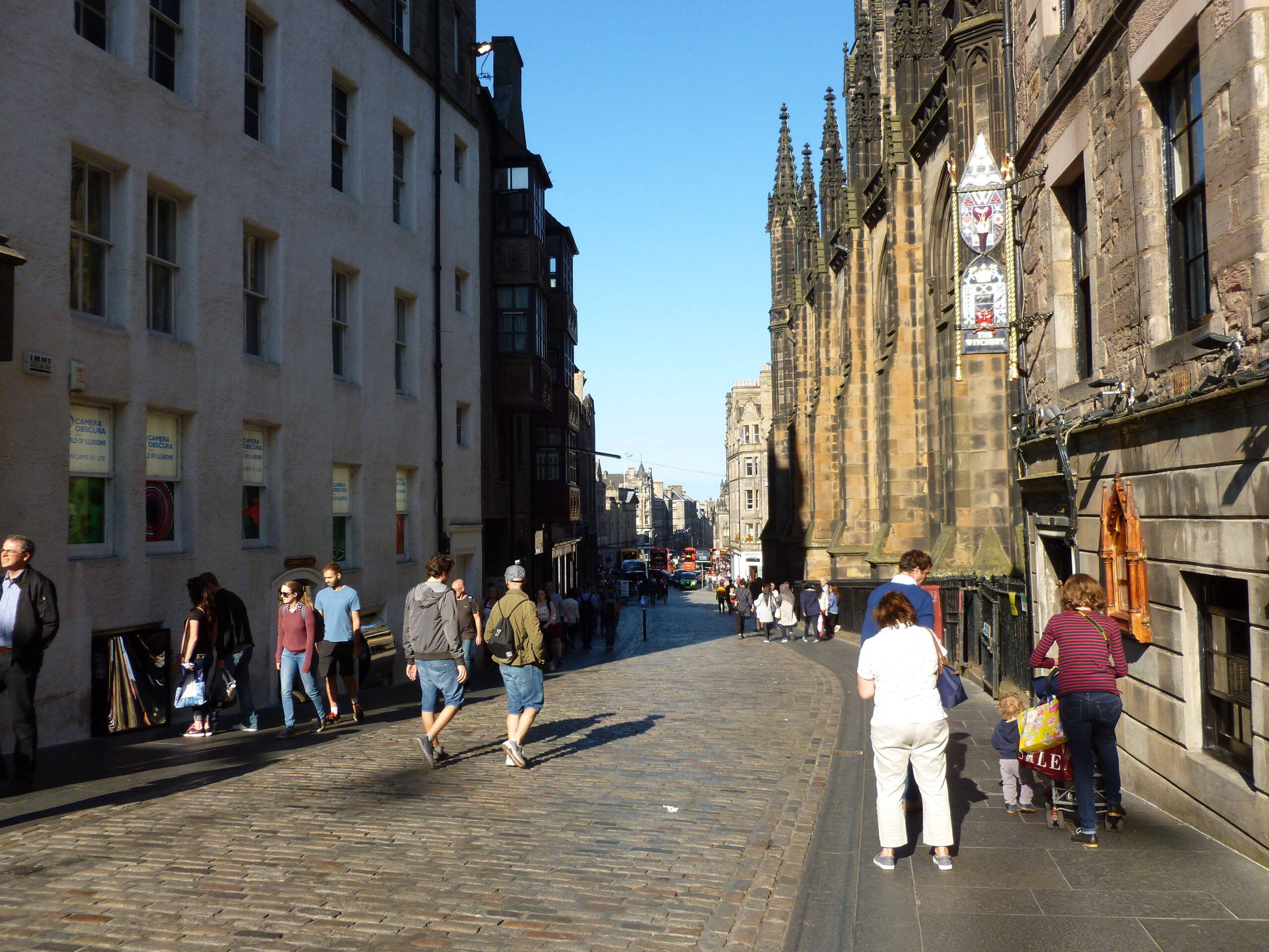 Edinburgh's atmospheric streets