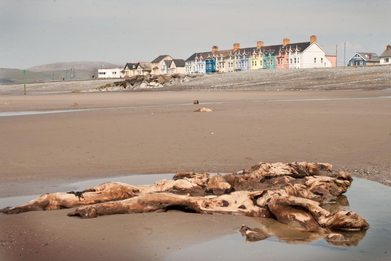 Borth village and seafront in Ceredigion
