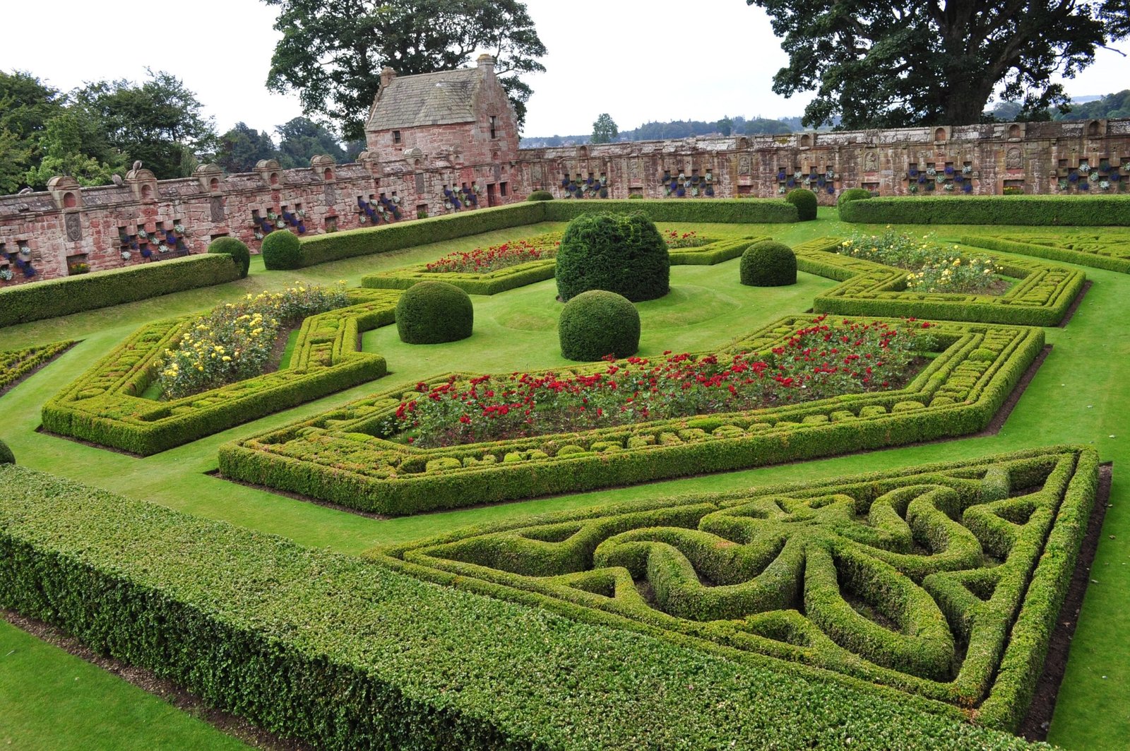 Walled garden at Edzell Castle