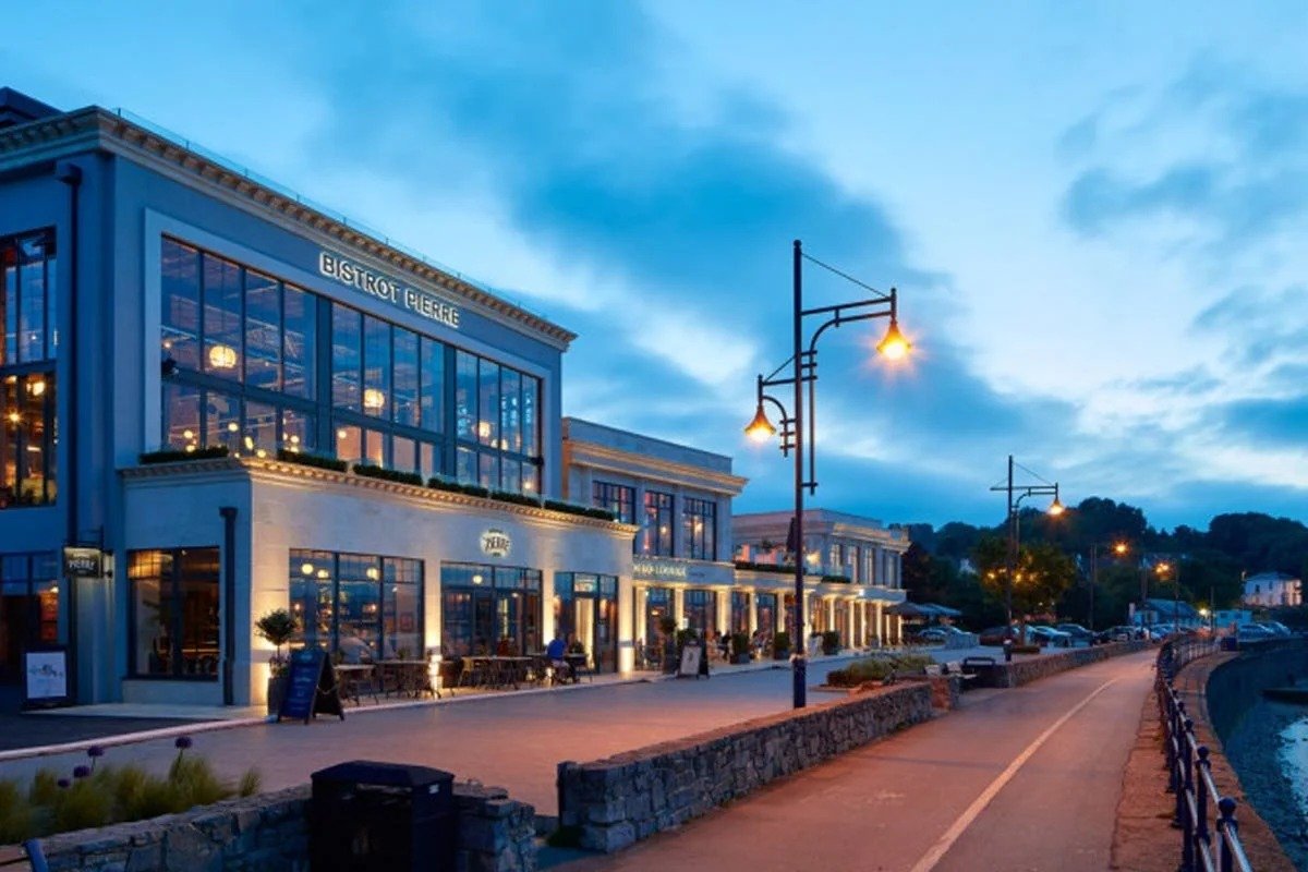 Mumbles promenade beside Swansea Bay