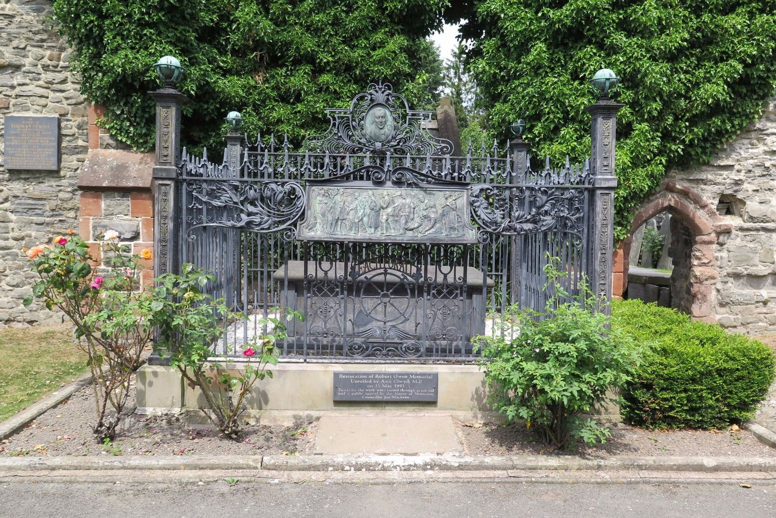 Robert Owen heritage in Newtown